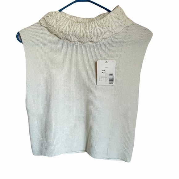 Bechamel Sweaters - NWT Bechamel woman Dickie in cream color . States “One Size”